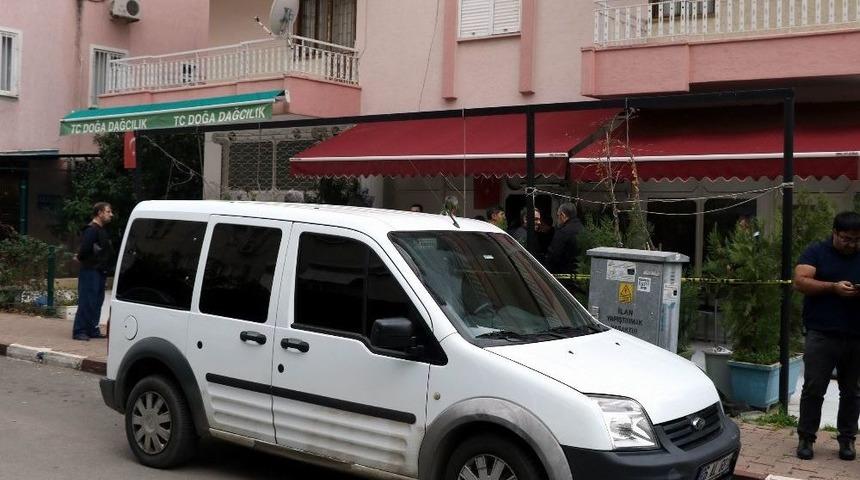 &Ouml;l&uuml;m Temizlik Yaparken Yakaladı