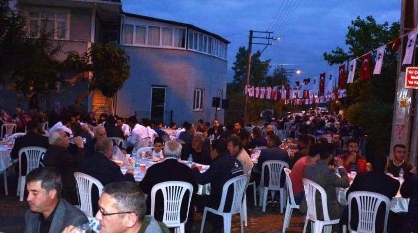 Dilovası&rsquo;nda İftar Sofrası Tepecik&rsquo;te Kuruldu