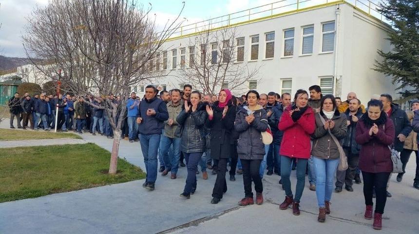 Fabrika İş&ccedil;ileri Eylemde