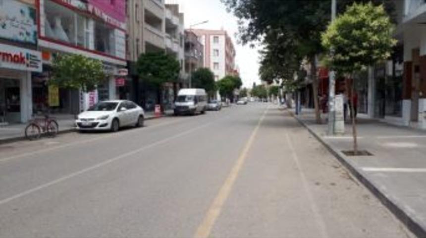 Adıyaman&rsquo;da Cadde Ve Sokaklar Boş Kaldı