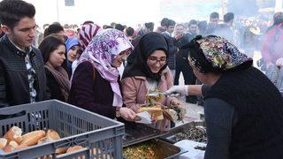 2 Ton Hamsi 1 Saatte Tüketildi