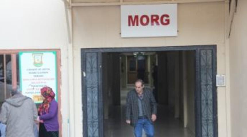 Boynuna Salıncak İpi Dolanan 3 Yaşındaki Çocuk Boğularak Öldü