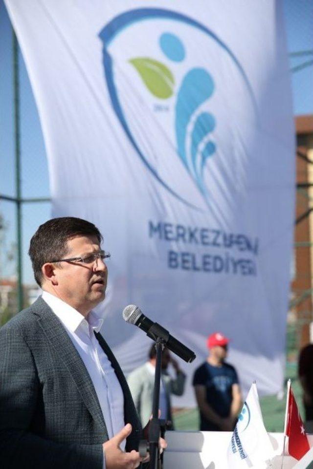 Merkezefendi Belediyesi 63 Okula 3 Bin 500 Adet Top Dağıttı