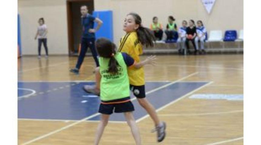 Osmangazili Minik Hentbolcular Dolu Dizgin