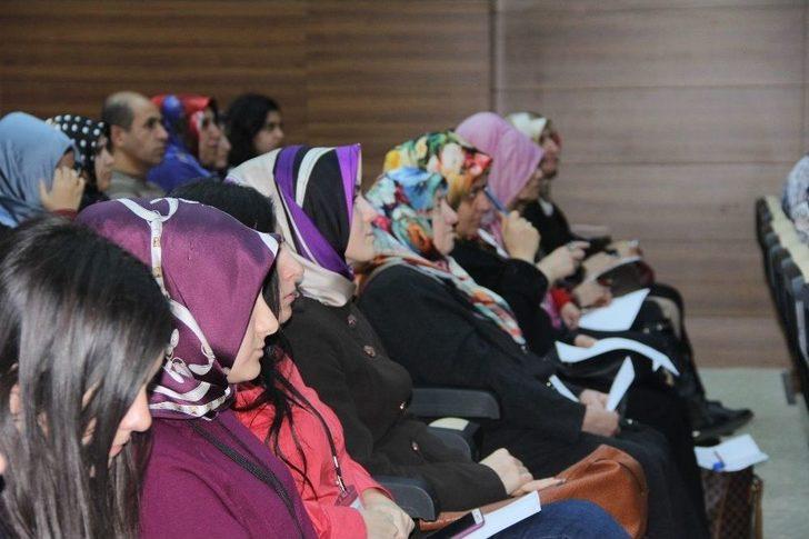 Gazetecilerden Sultangazi’de İnteraktif Kişisel Gelişim Semineri G1