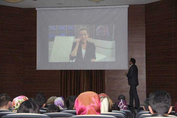 Gazetecilerden Sultangazi’de İnteraktif Kişisel Gelişim Semineri G2