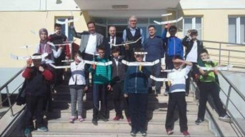 Emet&rsquo;te Model U&ccedil;ak Kursu