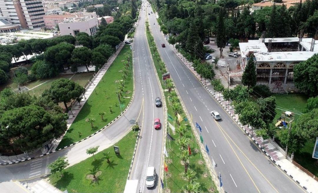 Manisa&rsquo;nın Yolları Yeniden Doğuyor