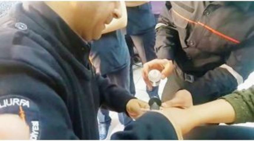 Parmağına Yüzük Sıkışan Kadının İmdadına İtfaiye Yetişti