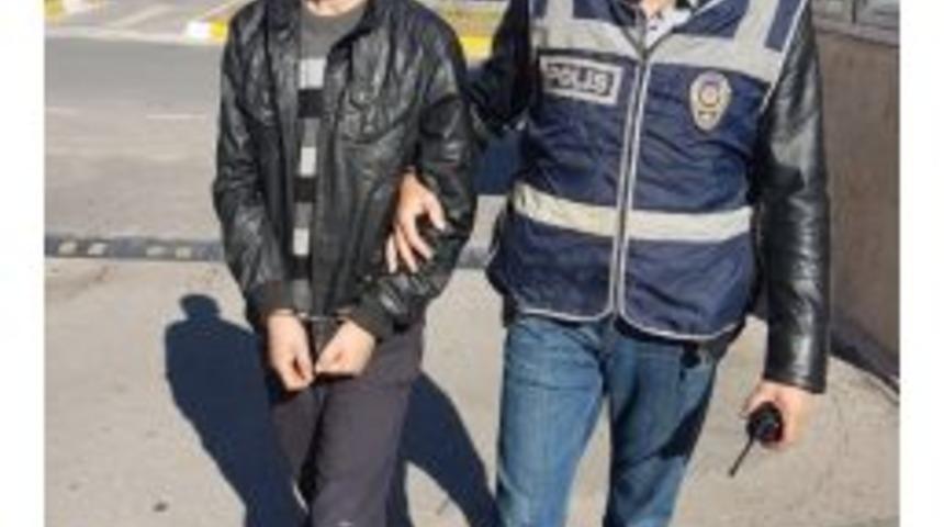 Manavgat&rsquo;ta &Ccedil;eşitli Su&ccedil;lardan Aranan Zanlı Yakalandı