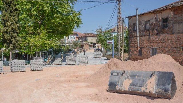 Karacabey’in Kırsal Mahallelerinde Çalışmalar Sürüyor