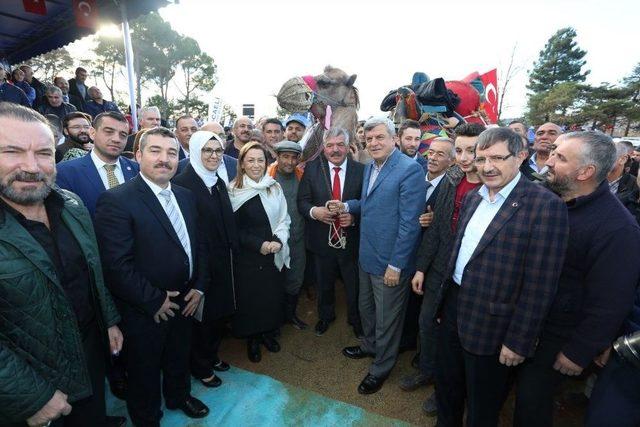 Doğu Kışla Kapalı Pazar Alanı Ve Otopark Projesi’nin Temeli Atıldı