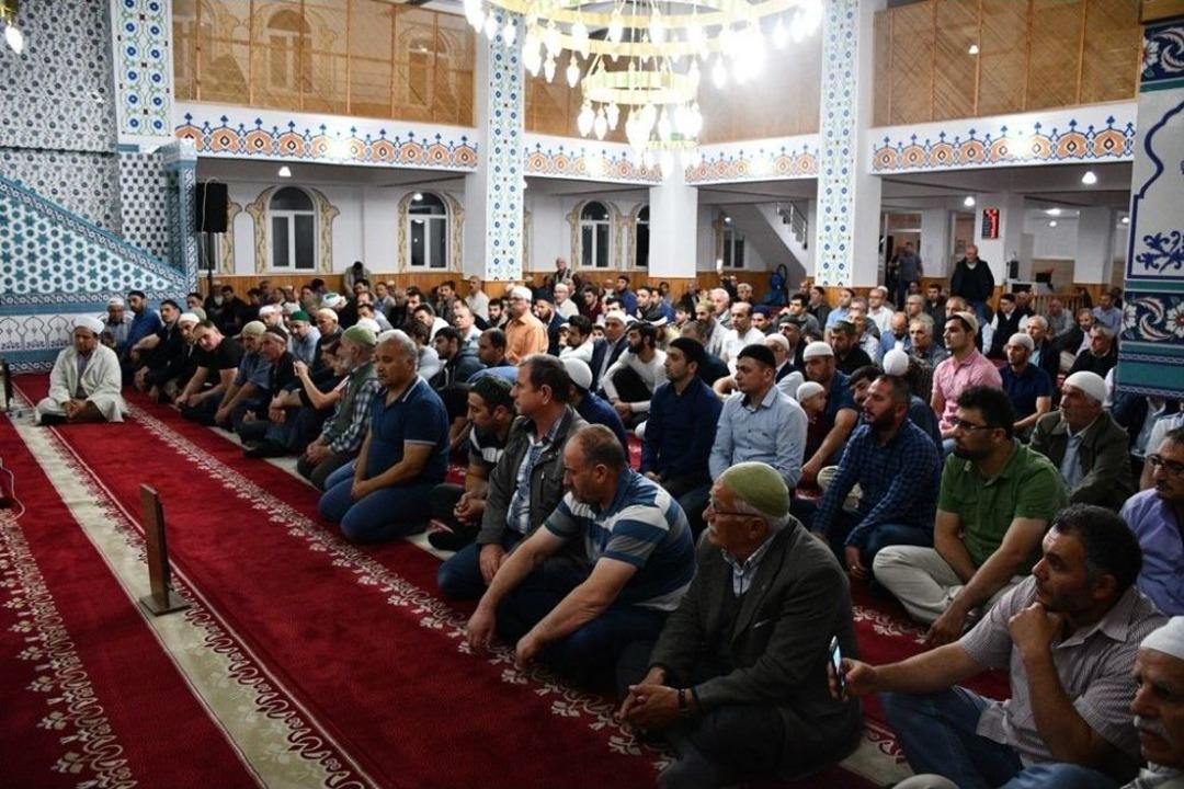 &Uuml;nl&uuml; Hafız Habib Deveci&rsquo;den Kur&rsquo;an-ı Kerim Tilaveti