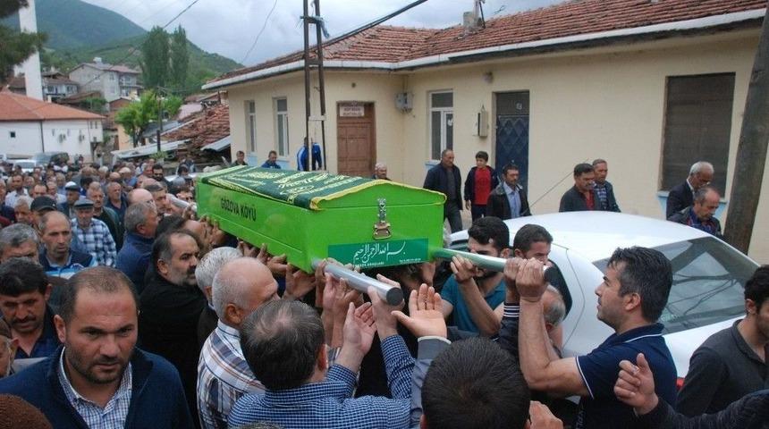 Bodrum&rsquo;da Zıpkınla Dalış Yaparken Hayatını Kaybeden M&uuml;hendis Toprağa Verildi