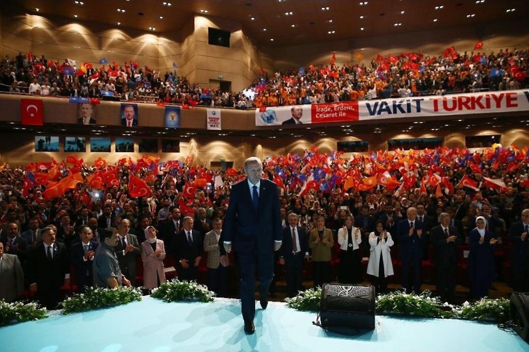 Cumhurbaşkanı Erdoğan: "şimdi Kurumsal D&ouml;n&uuml;ş&uuml;m&uuml; Tamamlama Zamanı. Yeni Bir D&uuml;zen İnşa Etmek Zahmetlidir" (1)