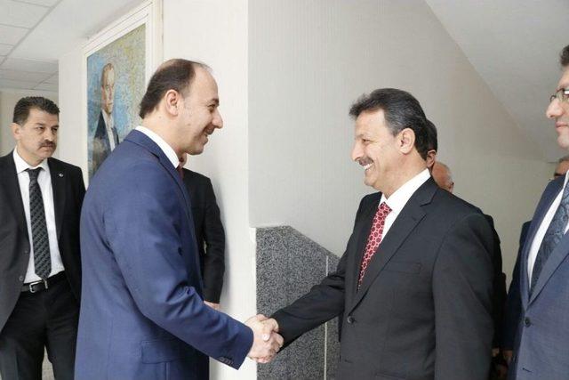 Şanlıurfa&rsquo;ya Gelen Rekt&ouml;rler Vali Erin&rsquo;le Buluştu 1