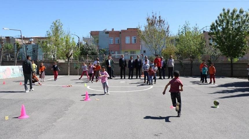 Yetenek Avcıları Projesiyle &Ccedil;ocukların Yetenekleri Ortaya &Ccedil;ıkarılıyor