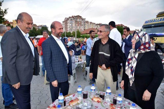 Selçuklu’da Mahalle İftarları Sürüyor