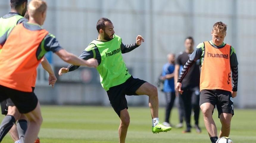Atiker Konyaspor Taktik &Ccedil;alıştı