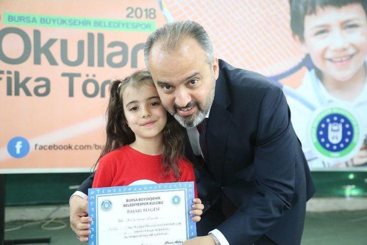 Minik Tenisçilerin Sertifika Heyecanı G2