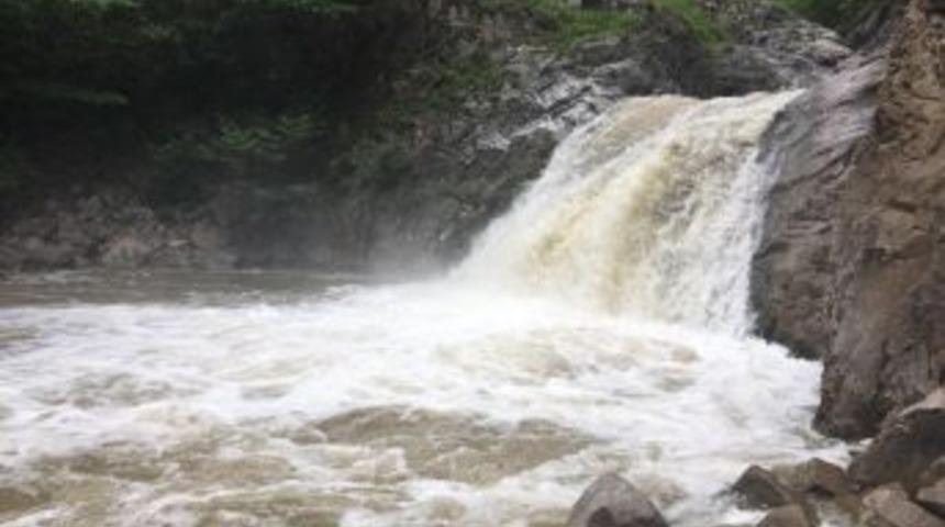 Mavi Göl, Sarı Göl Oldu