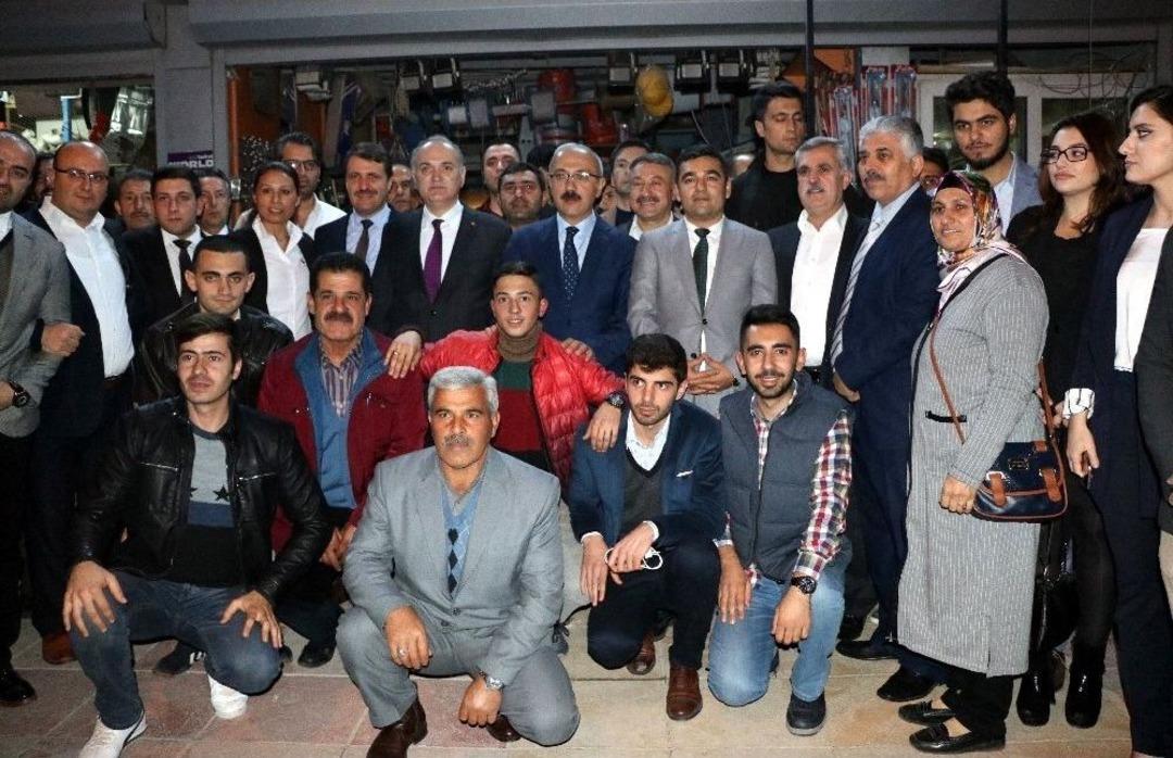 Bakan &Ouml;zl&uuml;: "trump&rsquo;ın Kararı Sorumsuz Bir Karardır"