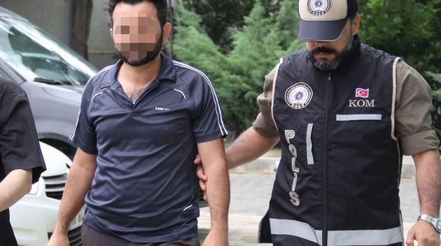 Fetö’den Adliyeye Sevk Edilen 3 Kişiden 1’i Tutuklandı