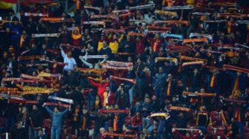 Taraftarlardan Dursun &Ouml;zbek Ve Tudor İ&ccedil;in İstifa Sesleri