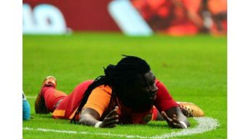 Bafetimbi Gomis, Kırmızı Kart G&ouml;rd&uuml;
