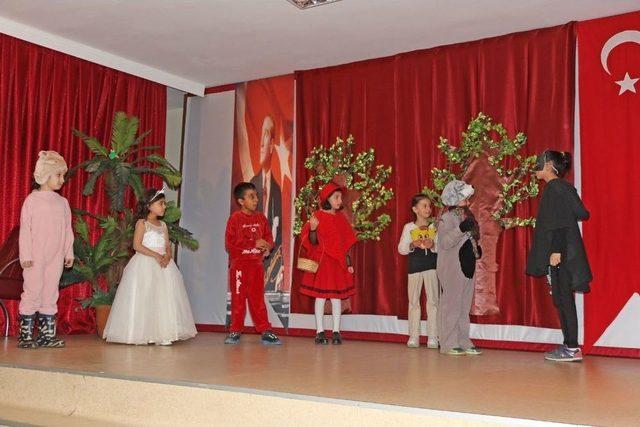 Bafra Belediyesi &Ccedil;ocuk Tiyatrosu İlk Oyununu Sergiledi 2