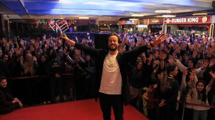 &Uuml;nl&uuml; Şarkıcı Aydın Kurtoğlu Samsunlularla Buluştu