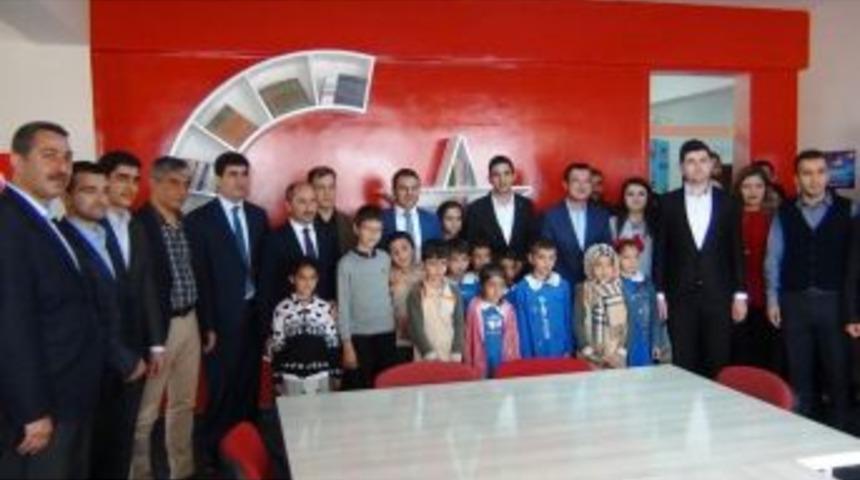 Erciş&rsquo;te &lsquo;ay Yıldızlı&rsquo; K&uuml;t&uuml;phane Sayısı 8&rsquo;e &Ccedil;ıktı