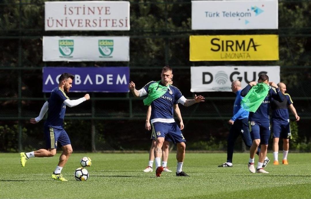 Fenerbah&ccedil;e, Osmanlıspor Ma&ccedil;ı Hazırlıklarını S&uuml;rd&uuml;rd&uuml;