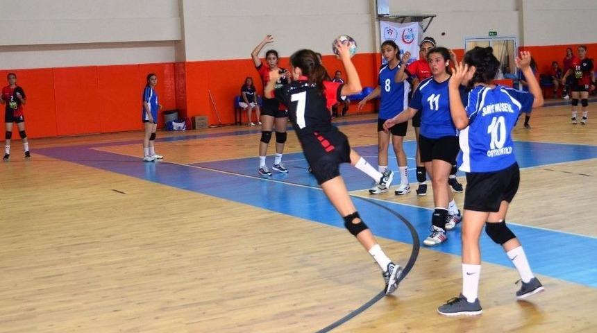 Hentbol T&uuml;rkiye Yarı Finalleri Kuşadası&rsquo;nda Tamamlandı