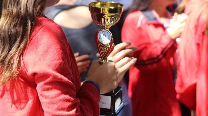 Başarılı Sporculara Davullu Klarnetli Karşılama