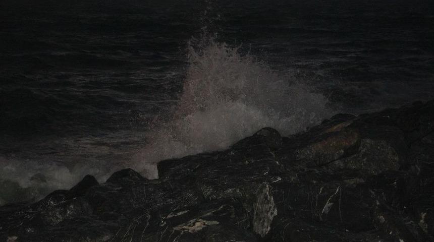 İstanbul’da Gece Boyunca Lodos Etkili Oldu