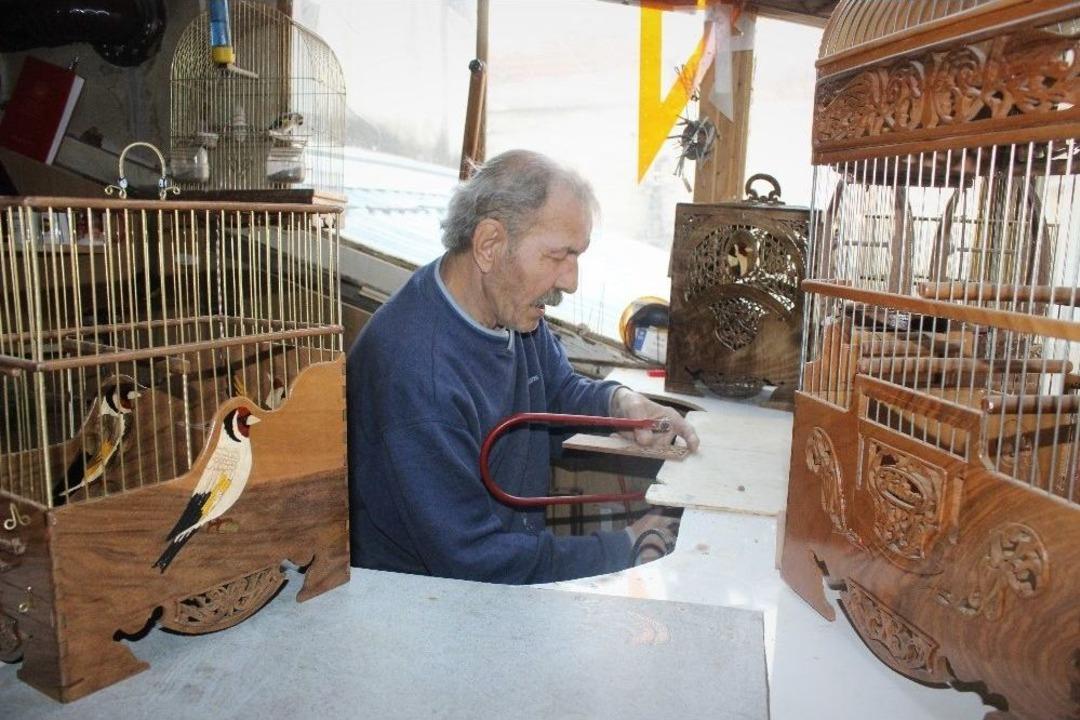 (&ouml;zel Haber) Kuşlara Ahşaptan Saray İnşa Etti, On Binlerce Liraya Satıyor