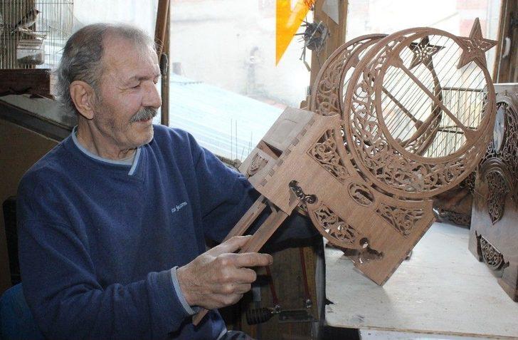 (özel Haber) Kuşlara Ahşaptan Saray İnşa Etti, On Binlerce Liraya Satıyor G2