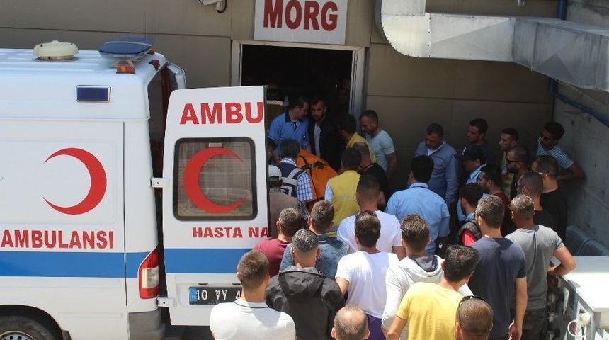 Ayvalık&rsquo;ta Batan Teknenin Sahibinin Cesedine Ulaşıldı