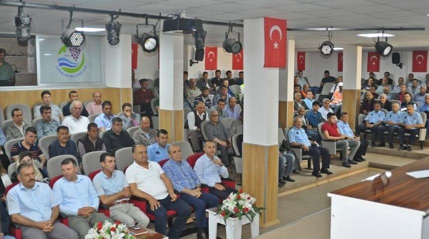 Başkan &Ouml;zdemir Belediye Personeliyle Bir Araya Geldi