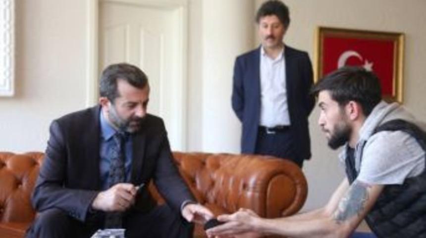 Işık G&uuml;rsuluları Dinliyor