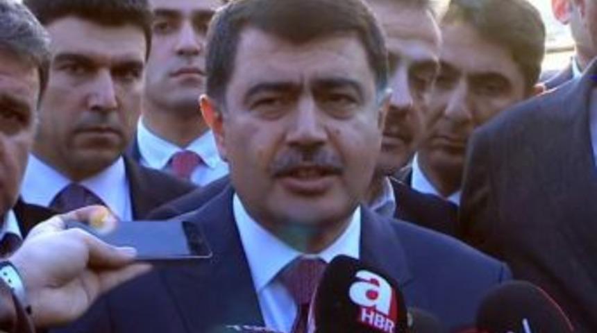 Vali Şahin: &ldquo;yangın B&uuml;y&uuml;k &Ouml;l&ccedil;&uuml;de Kontrol Altına Alındı&rdquo;