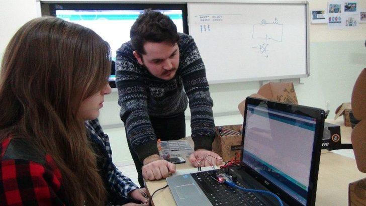 Bir Hediye Kutusu Bir Okulun Ufkunu Açtı G4