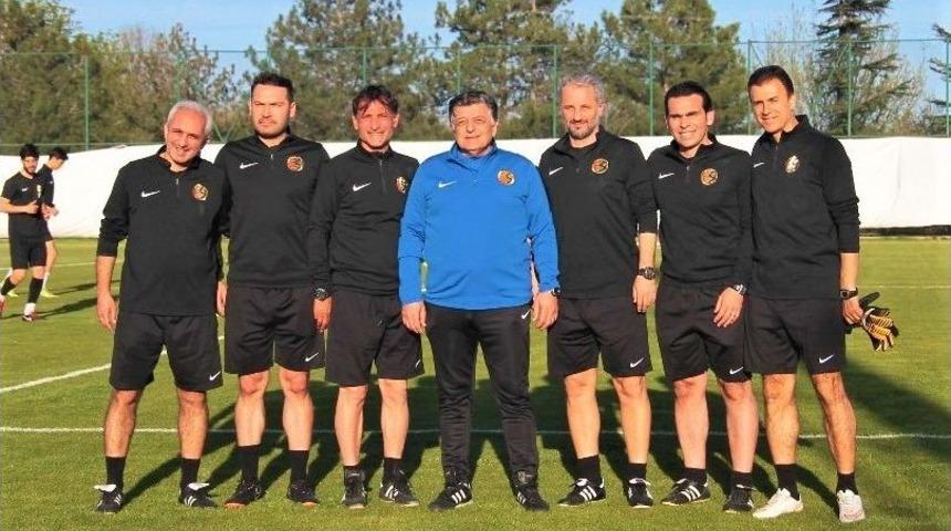 Yılmaz Vural Yeni Takımı İle İlk Antrenmanına &Ccedil;ıktı