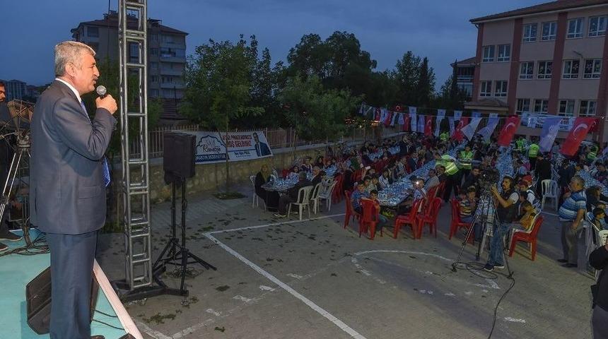 Büyükşehir Belediyesi İftar Programları Devam Ediyor
