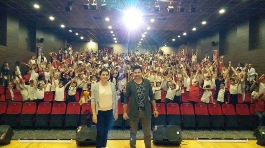 Siber Polisten &Ouml;ğrencilere İnternet Bağımlılığı Semineri