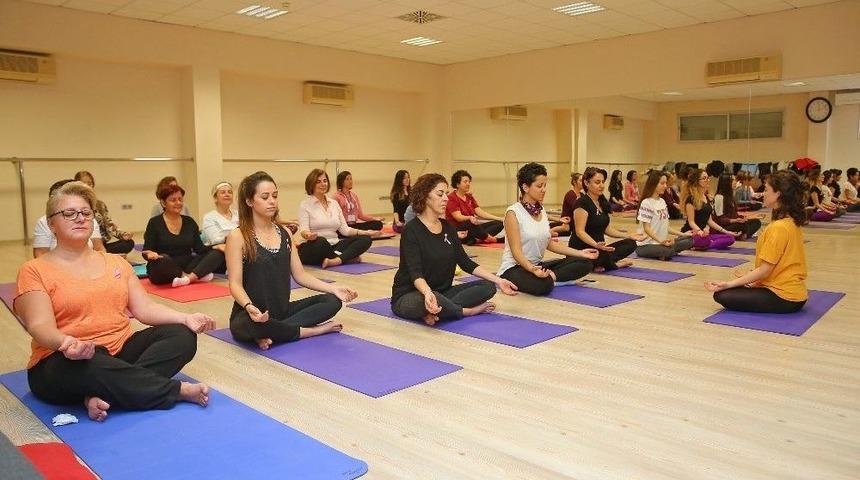 Meme Kanserli Kadınlar Yaşamı &lsquo;yoga&rsquo;ladı