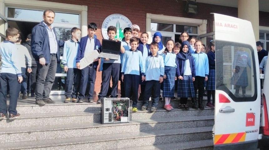 İzmit&rsquo;te Geri D&ouml;n&uuml;ş&uuml;m &Ccedil;alışmalarına Vatandaştan Tam Destek