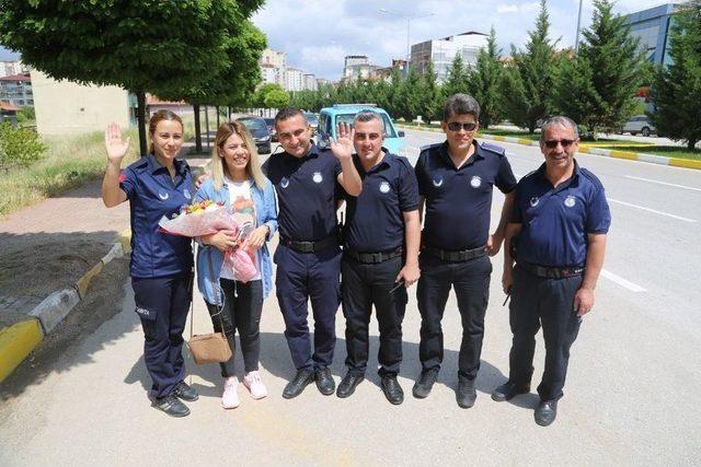 Zabıtadan Halk Otobüsünde Çılgın Evlilik Teklifi