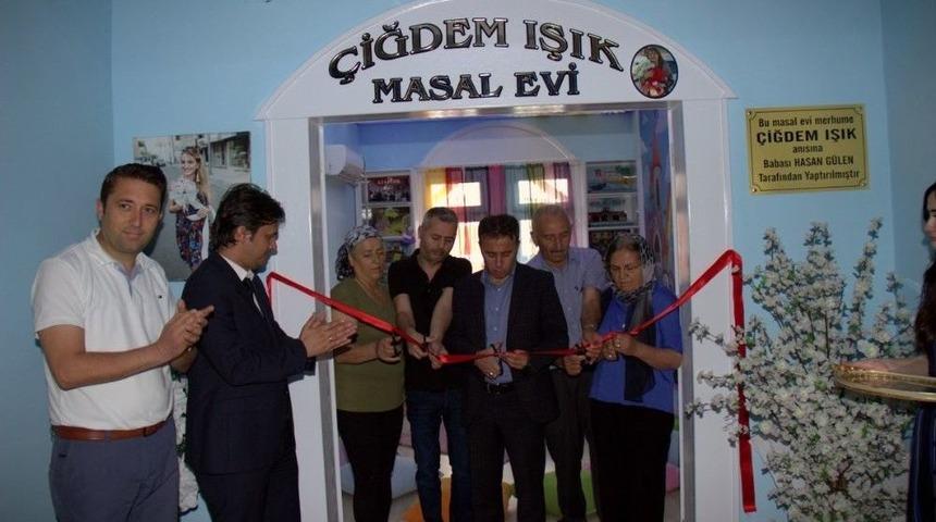 &Ccedil;iğdem &Ouml;ğretmeni Adı Masal Odasında Yaşayacak